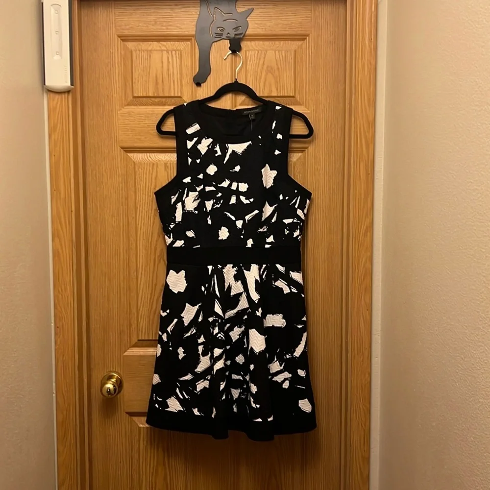 Banana Republic Midi-Dress Abstract Black and White New with Tags 14 - Picture 2 of 16